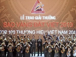 Lancement du prix "Etoile d'or du Vietnam 2011" 